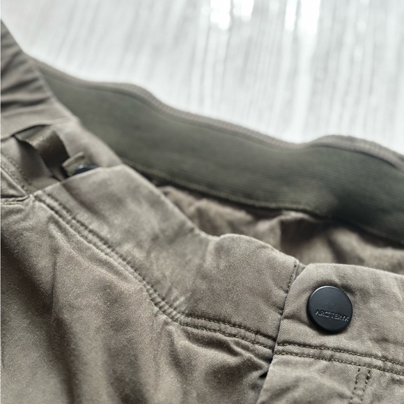 Arc'teryx Womens Konseal Climbing pants Cargo Pants in Green - Picture 4 of 8